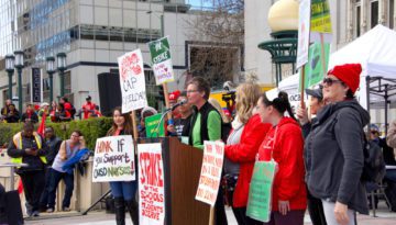 nurses on strike outside